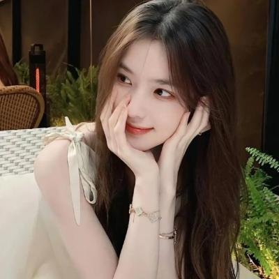 闪婚后，楚助理每天带薪恋爱